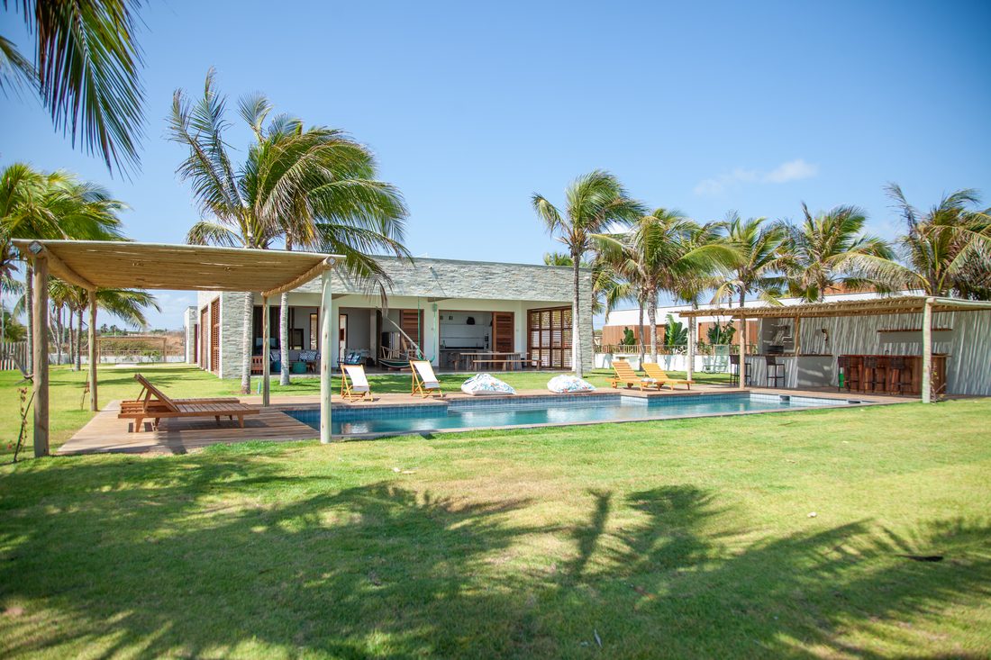 Vila Castanha e seus jardins tropicais